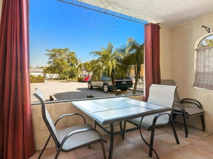 2Bed/2Bath Condo Next To Siesta Key ~A Hidden Gem Sarasota Exterior foto